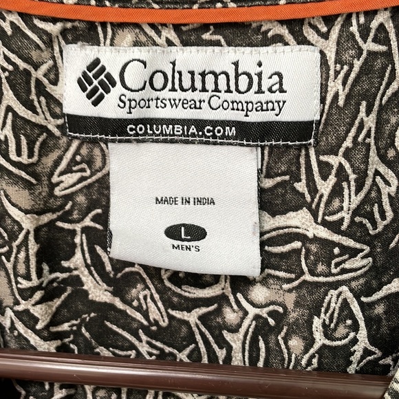 Columbia fish print batik vintage button down - Picture 3 of 5